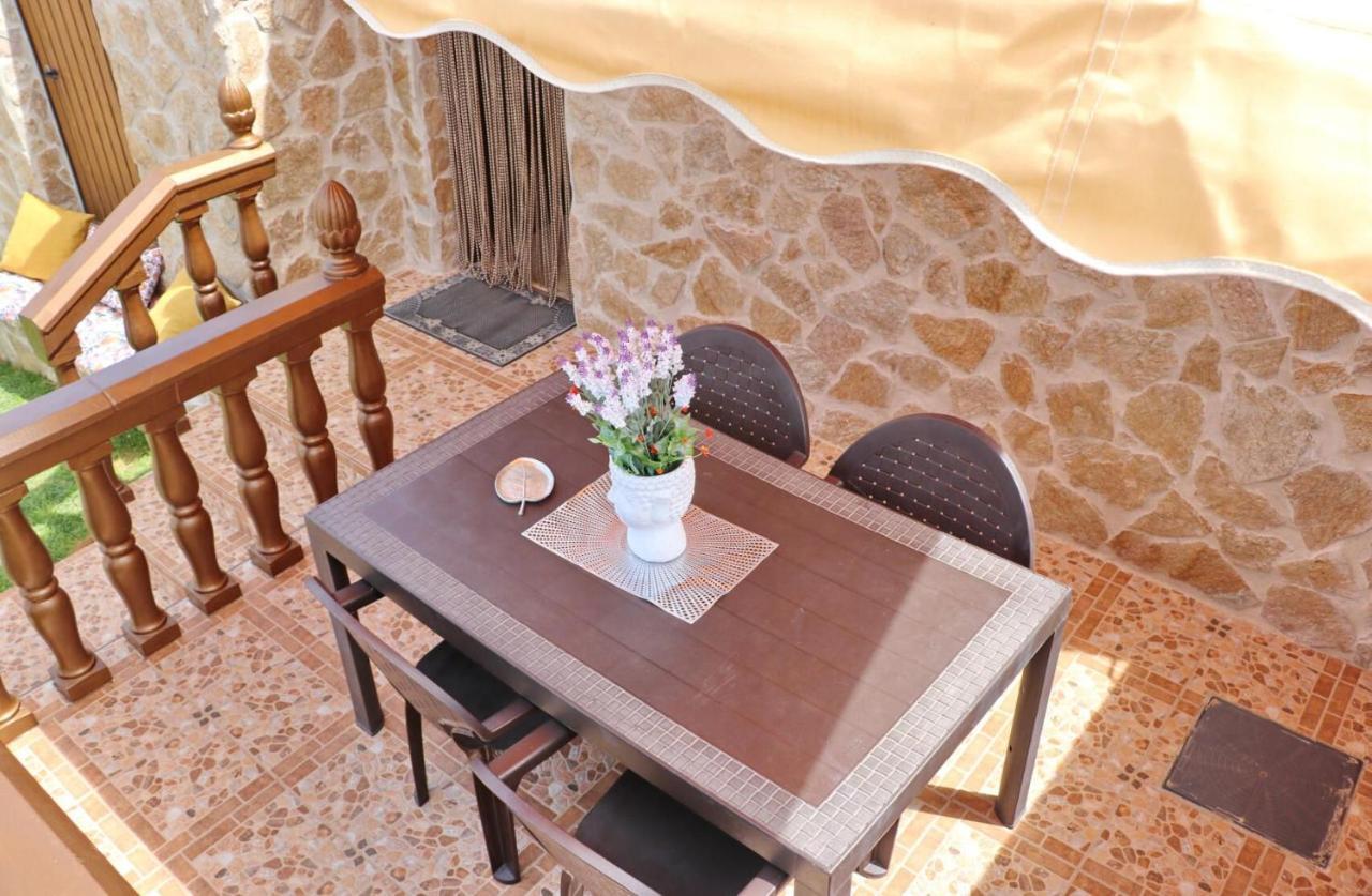 Casa Independiente Conil โกนิล เด ลาฟรอนเตรา ภายนอก รูปภาพ
